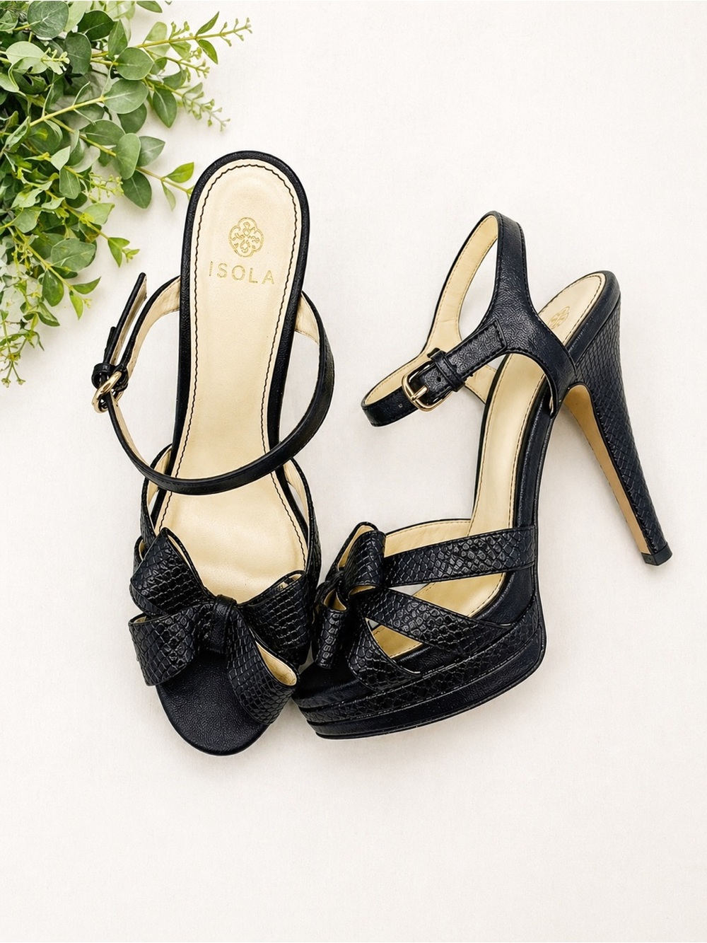 Isola Daena Black Snakeskin Bow Platform Heels Size 8 Sandals Stiletto